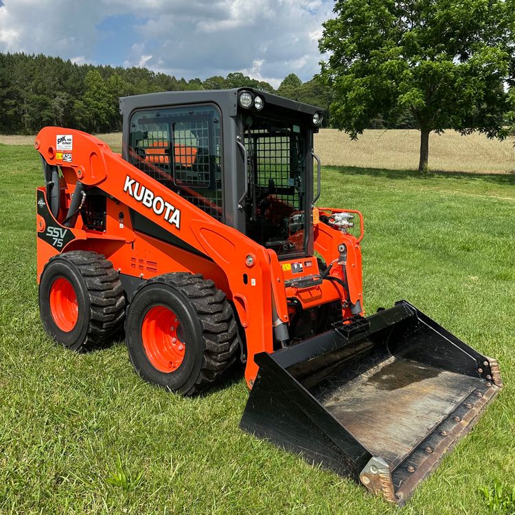 2017 Kubota SSV75