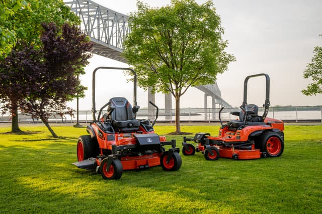 Kubota_Mower_2023_ZD1211_ZD1021_001 Kubota ZD Series Zero Turn